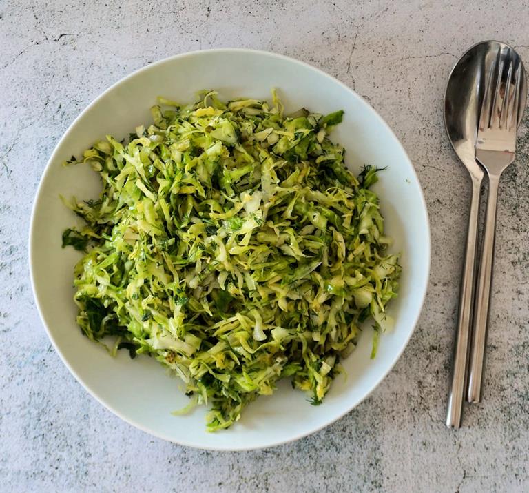 https://www.cuisinefiend.com/RecipeImages/Cabbage%20salad/spring-cabbage-salad-1-768.jpg