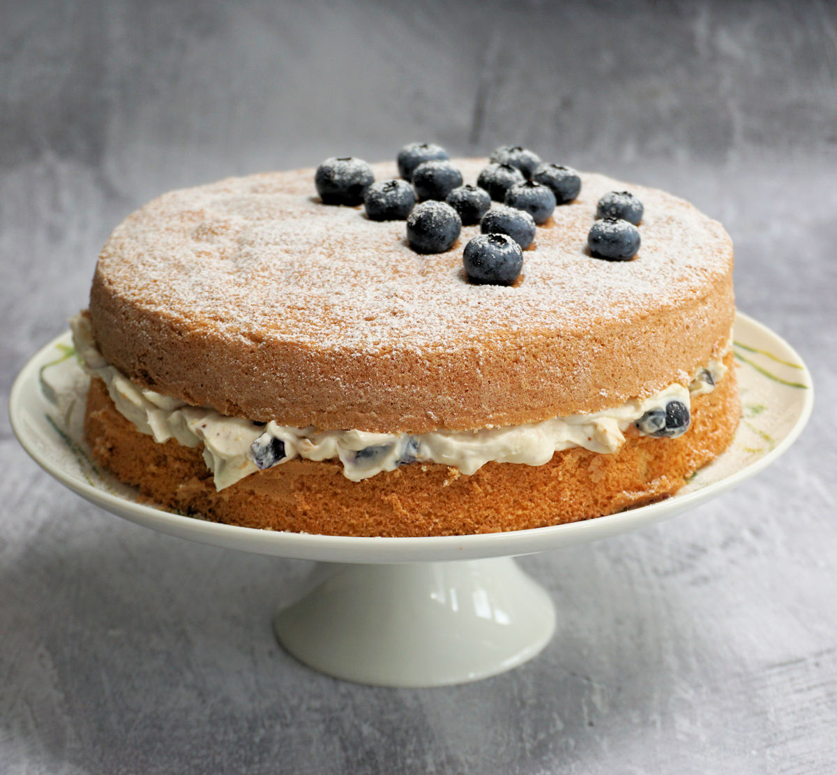 Italian Genoese Sponge Cake with Wild Blackberry Heirloom Frosting | Bake  This Cake!