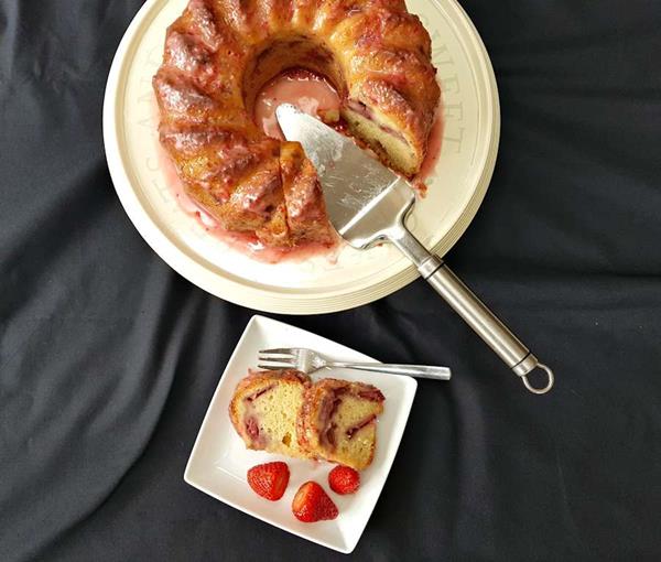Strawberry Yoghurt Cake | Recipe | Cuisine Fiend